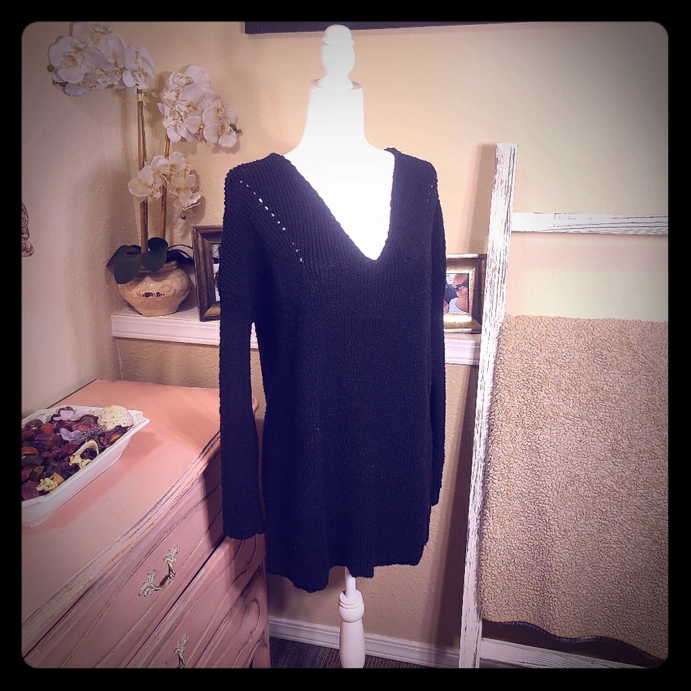 Plus Black cross back sweater